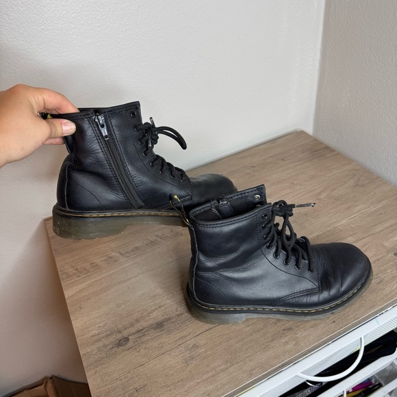 Doc Martens Black Leather Lace Up Boots Womens 5 - Picture 6 of 9